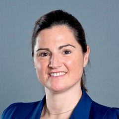 Laura FERRY, Counsel et Avocat à la Cour