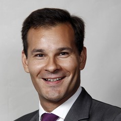 François Lhospitalier, Directeur juridique, Groupe OMEA Telecom